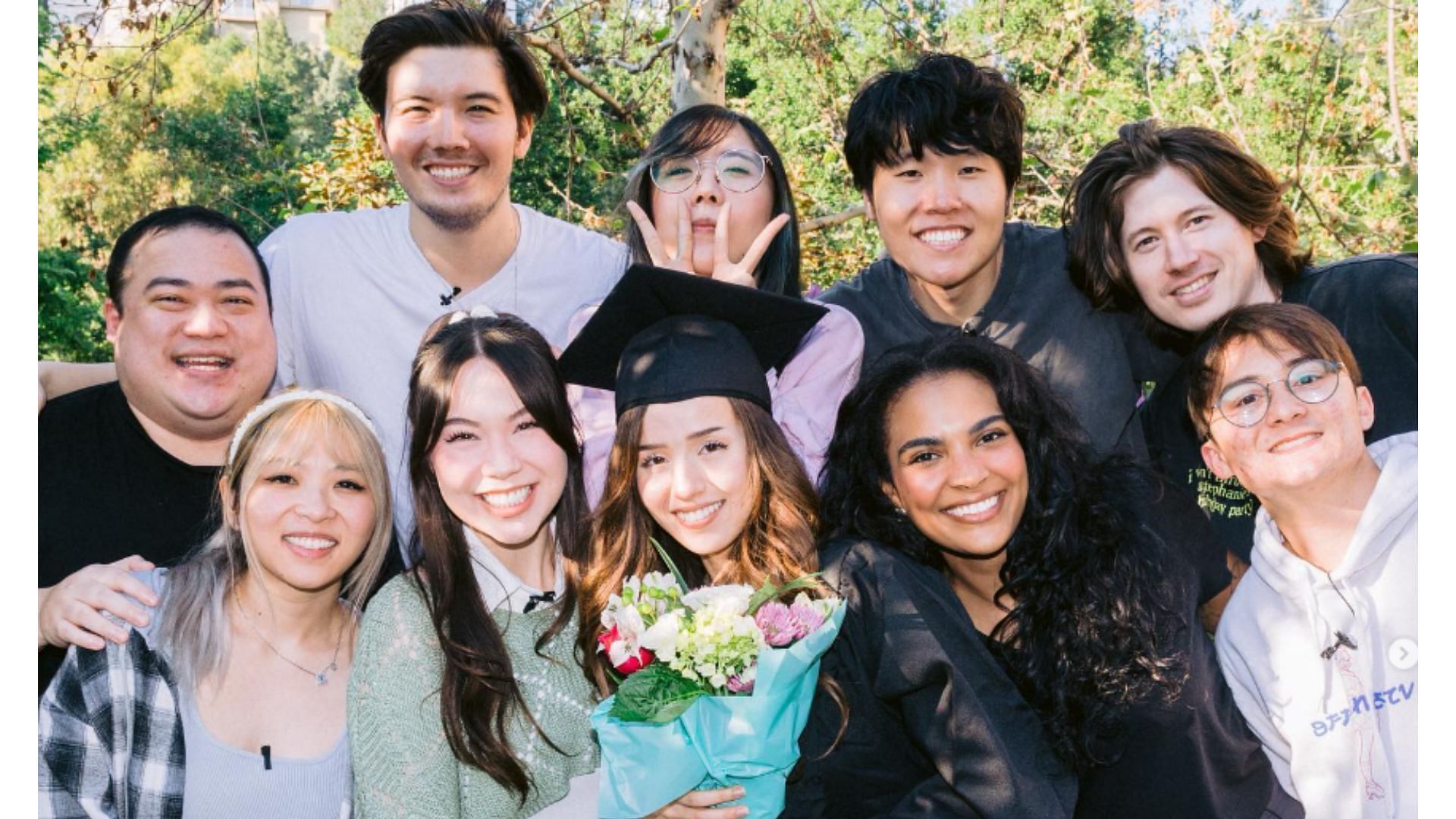 Members of OTV at Pokimane's farewell (Image via @offlinetv/Instagram)